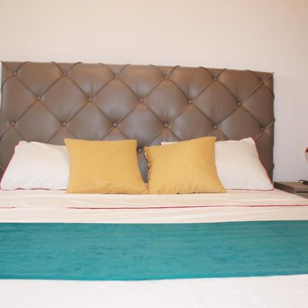 Studio Turquoise Victoria Bukarest Kültér fotó