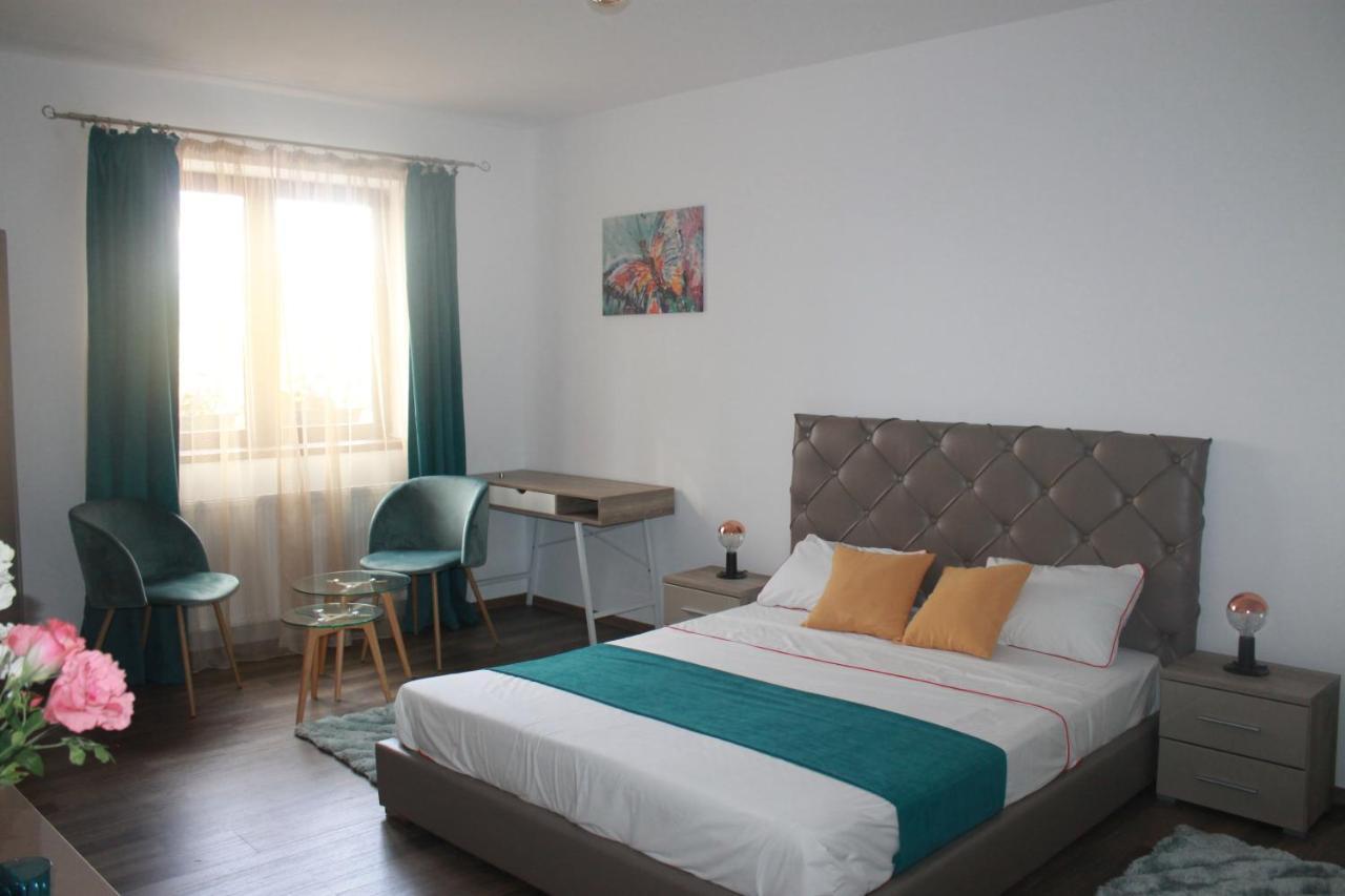 Studio Turquoise Victoria Bukarest Kültér fotó