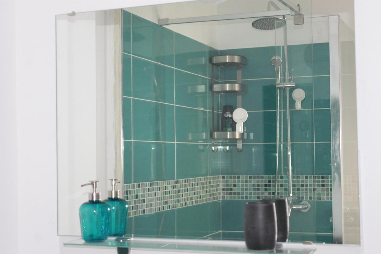 Studio Turquoise Victoria Bukarest Kültér fotó